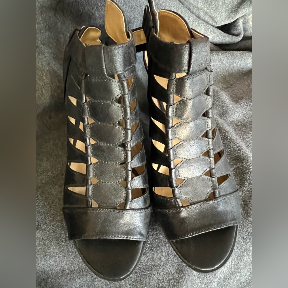 Black Naturalizer Sandal Heels size 10M